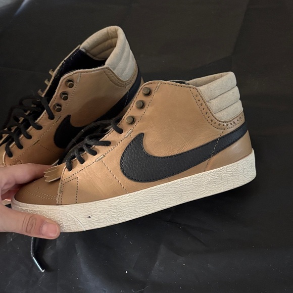 Nike Women's High-Top Tan Sneakers - Picture 2 of 2